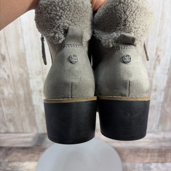 Bandolino Women’s Gray Fabric Platform Ankle Boots Size 8.5 M - Picture 12 of 15